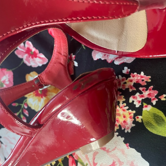 Classique - Picture 2 of 4